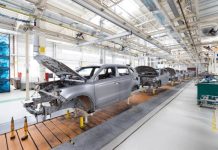 EU Auto Sector Seeks Tech Rule Exemption for UK-Made Cars